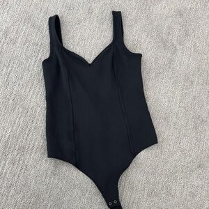 A&F Women’s bodysuit Sz small